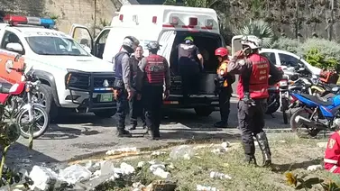 Volcamiento de una gandola en la autopista Gran Mariscal de Ayacucho sentido Guarenas: deja al menos un herido Volcamiento de una gandola en la autopista Gran Mariscal de Ayacucho sentido Guarenas: deja al menos un herido