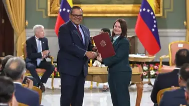 La ministra de Hidrocarburos, Paula Henao, afirmó que la flexibilización de las sanciones impuestas por EEUU "no resulta suficiente" para la economía nacional La ministra de Hidrocarburos, Paula Henao, afirmó que la flexibilización de las sanciones impuestas por EEUU "no resulta suficiente" para la economía nacional