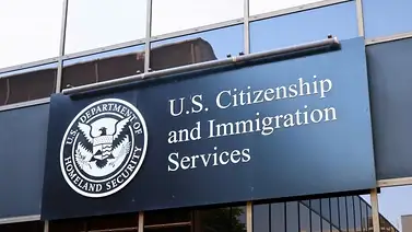 Red de sobornos en USCIS: exdirectivo cobraba por aprobar solicitudes Red de sobornos en USCIS: exdirectivo cobraba por aprobar solicitudes