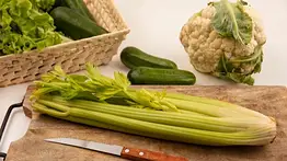 Poner apio o celery en tus comidas: para qué sirve y por qué se recomienda