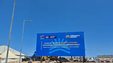 150 empleados trabajan día y noche en la remoción de vestigios en La Guaira 150 empleados trabajan día y noche en la remoción de vestigios en La Guaira