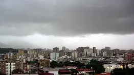 Dos ondas tropicales cruzan Venezuela este 10 de septiembre: zonas más afectadas según el Inameh