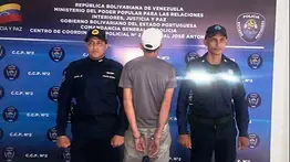 Hombre trató de lanzar a su pareja desde un tercer piso: autoridades logran rescate de la joven