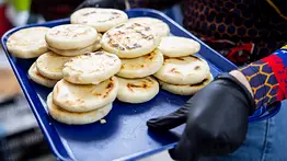 Día Mundial de la Arepa este 12 de septiembre: supermercados que activan degustaciones gratis y shows en vivo