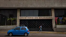 Ministerio de Educación entrega bolsas CLAP a docentes en Caracas: productos que incluye