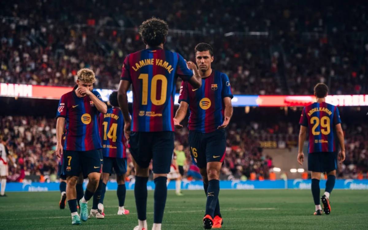 Barcelona arrolla 7-2 al Racing de Santander y firma el mejor inicio de temporada de su historia Barcelona arrolla 7-2 al Racing de Santander y firma el mejor inicio de temporada de su historia