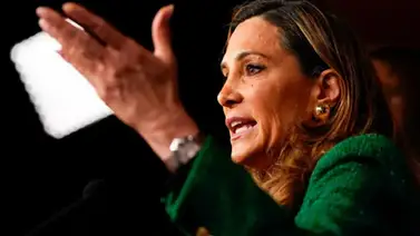 María Elvira Salazar critica política migratoria de Trump tras operativos masivos de deportación María Elvira Salazar critica política migratoria de Trump tras operativos masivos de deportación