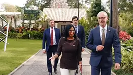 Delcy Rodríguez recibe en Caracas al encargado de negocios del Reino Unido: video