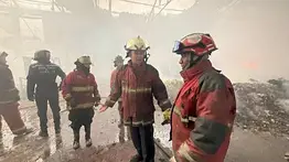 Incendio de magnitud en zona industrial de La Yaguara: reportan dos personas lesionadas
