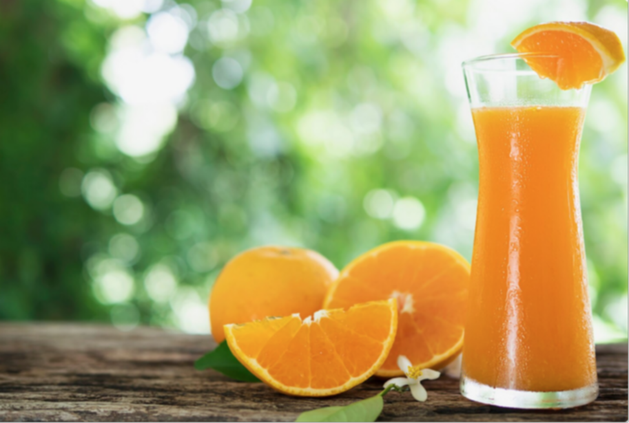 Un vaso de esta bebida equivale a seis cucharadas de azúcar: mito nutricional al descubierto