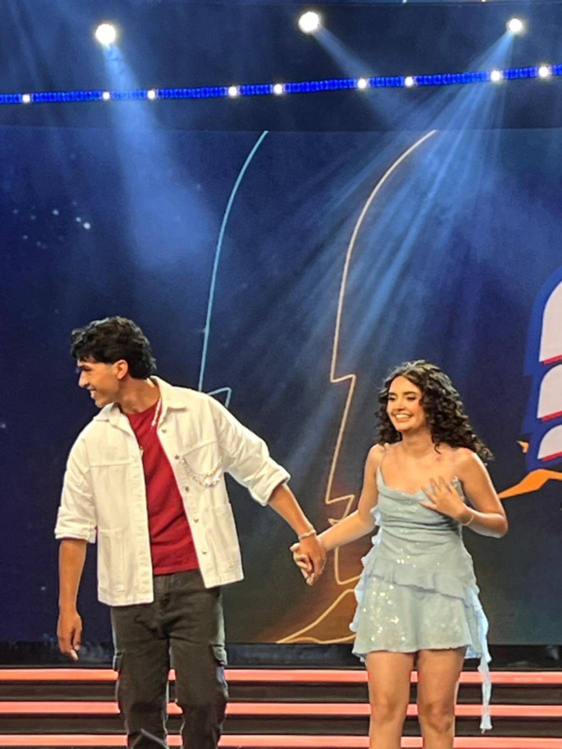 ¡El "Universo Somos Tú y Yo" ya está aquí! Todos los detalles tras el lanzamiento de la nueva serie con talento nacional ¡El "Universo Somos Tú y Yo" ya está aquí! Todos los detalles tras el lanzamiento de la nueva serie con talento nacional