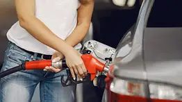 Massachusetts propone suspender el impuesto a la gasolina: detalles de la nueva medida