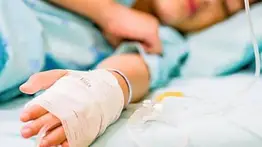 Niña de dos años sufre amputación de una pierna tras accidente en moto: esto se sabe