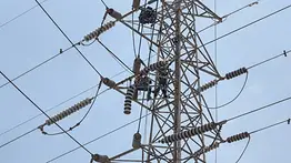 Servicio eléctrico: Corpoelec repara línea de transmisión a 138 kV tras desprendimiento de conductor