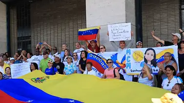 Inicia protesta de opositores en Plaza Venezuela: detalles Inicia protesta de opositores en Plaza Venezuela: detalles