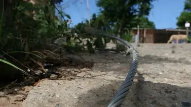 Sexagenario muere en insólito accidente: sufrió una descarga eléctrica tras ser arrollado por un vehículo Sexagenario muere en insólito accidente: sufrió una descarga eléctrica tras ser arrollado por un vehículo
