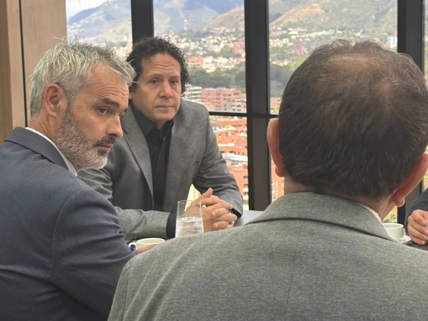 Venezuela y Portugal evalúan alianzas estratégicas en transporte, tecnología y educación Venezuela y Portugal evalúan alianzas estratégicas en transporte, tecnología y educación