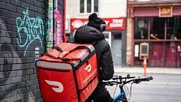 ¿Trabajas para DoorDash en Nueva York? Cómo reclamar tu parte de la compensación de $ 131 millones