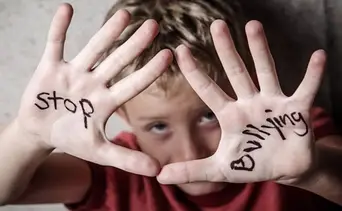 “Prefiero estar en el cielo con Dios”: Padres denuncian caso de bullying contra menor de 10 años