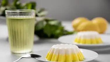 Dulce, sedoso y perfecto: ¡Así es el flan de limón que puedes servir en la merienda! Dulce, sedoso y perfecto: ¡Así es el flan de limón que puedes servir en la merienda!