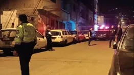 Perú | Extorsionadores tirotean vehículo de un venezolano