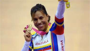 Realizan emotivo homenaje a la ciclista Daniela Larreal (+Detalles) Realizan emotivo homenaje a la ciclista Daniela Larreal (+Detalles)