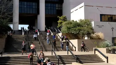 Texas | Estudiantes universitarios con padres inmigrantes perdieron ayuda económica Texas | Estudiantes universitarios con padres inmigrantes perdieron ayuda económica