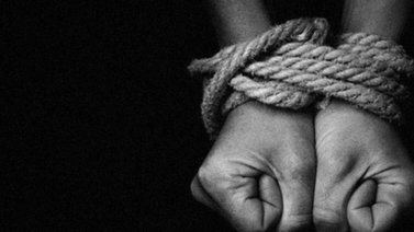 Madre e hijo forzaban a mujeres migrantes a prostituirse