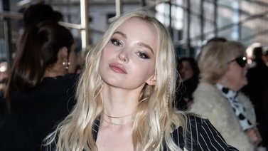  Dove Cameron comparte atrevida foto en redes sociales y causa furor
