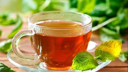 El té que reduce los gases y regula el nivel del colesterol