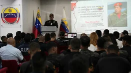 Discuten políticas de supervisión y control de armas en salas policiales