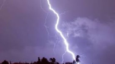 Fuerte tormenta eléctrica sorprendió en Valencia este #11Oct
