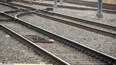 California | Mujer perdió una pierna tras ser arrollada por tren de carga California | Mujer perdió una pierna tras ser arrollada por tren de carga