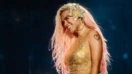 Fundación de Karol G ofrece becas para mujeres latinoamericanas (+Detalles)