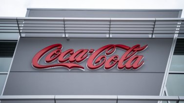 Coca-Cola retira del mercado latas mal etiquetadas de limonada "sin azúcar"