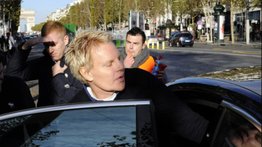 Detienen a ex Ceo de Abercrombie por tráfico sexual