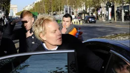 Detienen a ex Ceo de Abercrombie por tráfico sexual