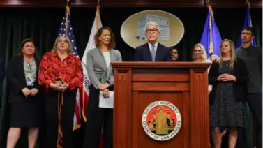 Fiscal de Los Ángeles se pronuncia sobre sentencia de los hermanos Menéndez Fiscal de Los Ángeles se pronuncia sobre sentencia de los hermanos Menéndez