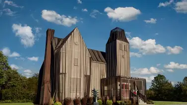 Los amantes de Tim Burton podrán visitar la icónica casa de Beetlejuice Los amantes de Tim Burton podrán visitar la icónica casa de Beetlejuice