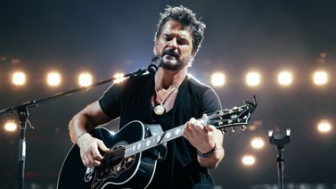 Ricardo Arjona da un adelanto de tres sencillos de su próximo disco