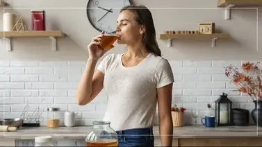 No podrás creer los beneficios que aporta tomar vinagre de manzana en ayunas No podrás creer los beneficios que aporta tomar vinagre de manzana en ayunas