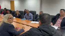 INTT| Instalan mesa de trabajo con gremio de publicidad fija