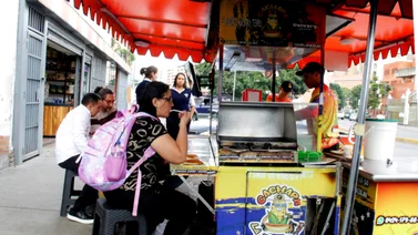 2001online - Caracas - comida callejera