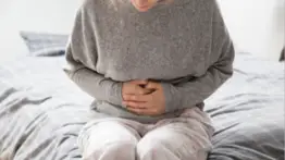 Estreñimiento crónico: neurogastroenterólogo de la UCV alerta sobre los mitos de esta enfermedad digestiva