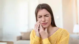 Apretar los dientes: la Clínica Mayo da sus recomendaciones para evitar el bruxismo