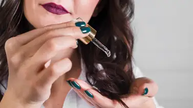 Luce una melena sana y fuerte con este aceite natural que contiene vitaminas que nutren la raíz capilar Luce una melena sana y fuerte con este aceite natural que contiene vitaminas que nutren la raíz capilar