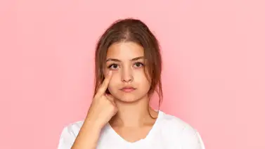 Deshazte de las ojeras con esta hortaliza rica en propiedades antinflamatorias: así debes aplicarla en la zona afectada Deshazte de las ojeras con esta hortaliza rica en propiedades antinflamatorias: así debes aplicarla en la zona afectada