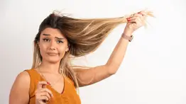 Olvídate de las puntas abiertas con esta mascarilla capilar rica en vitaminas: el gel de aloe vera es la clave