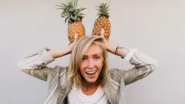 ¿Piña para tu cabello? Expertos revelan secretos asombrosos de esta fruta tropical de la familia de las bromelias