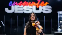 Claudia Font, la violinista y directora venezolana que convirtió la excelencia en un hábito
